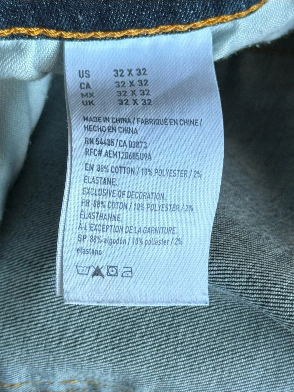 Men’s Classic Medium Wash Slim Straight Leg Jeans
